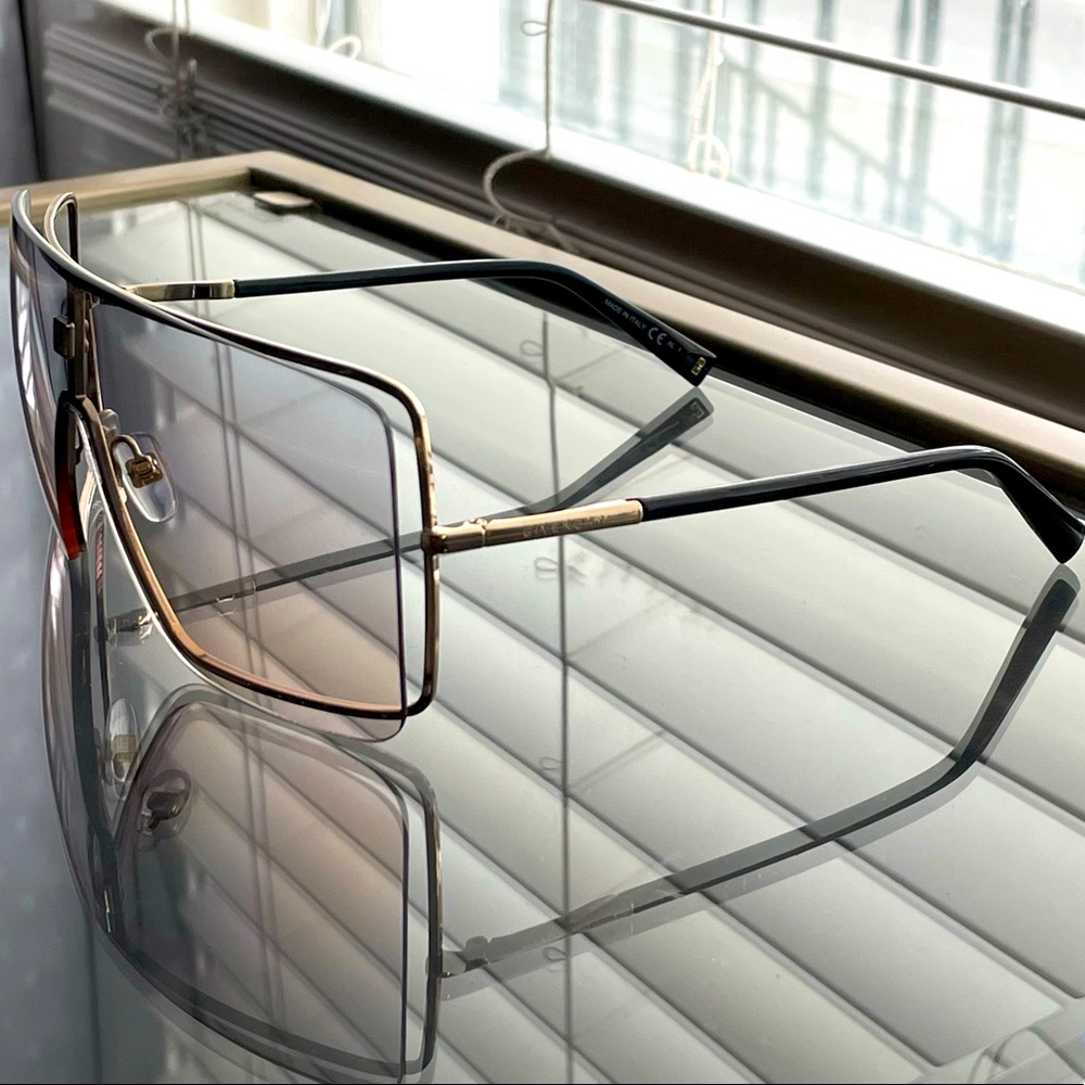 New Unisex Givenchy Sunglasses - Picture 2 of 12